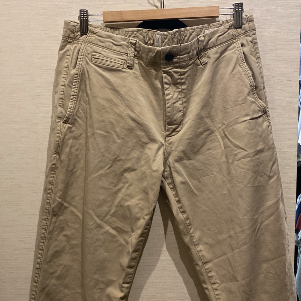 Gap mean tans pants